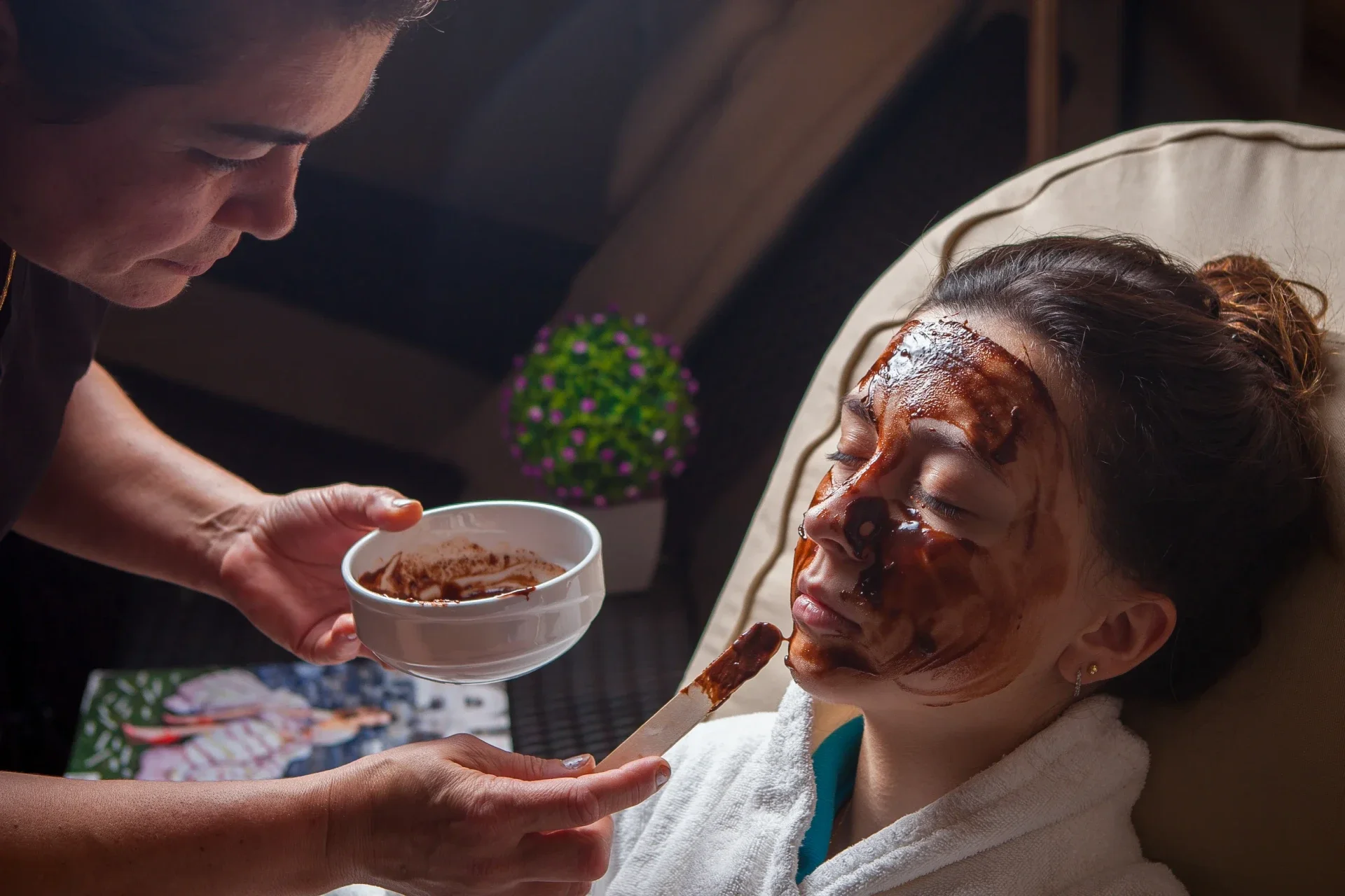 Are_Your_UAE_Spa_Therapists_Busy_or_Are_They_Actually_Making_You_Money_DINGG