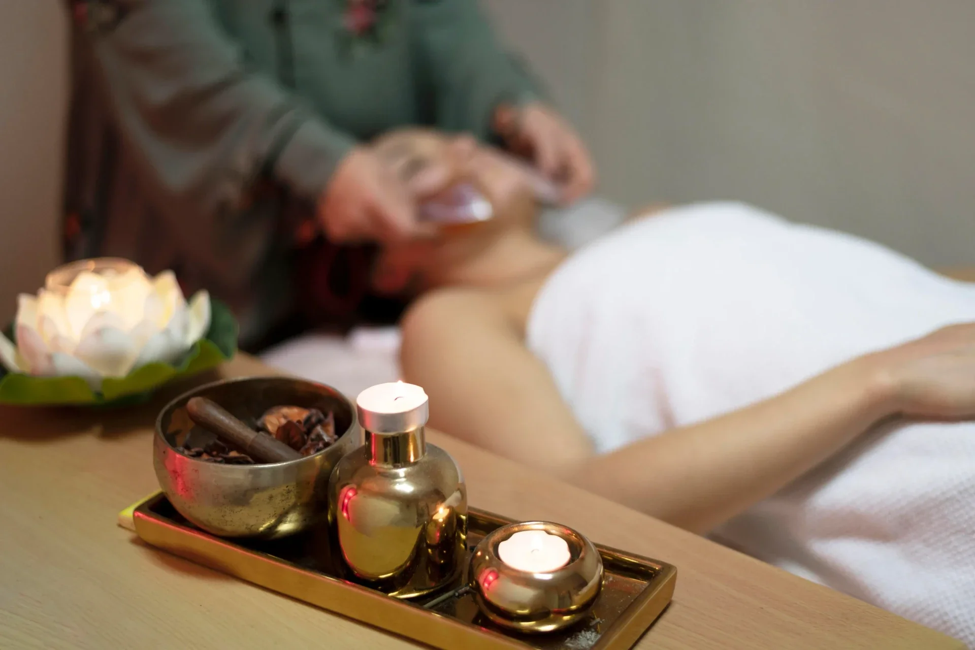 Why_Rich_Clients_Only_Use_Green_Spas_Making_Your_Spa_Look_Expensive_and_Eco_Friendly_DINGG