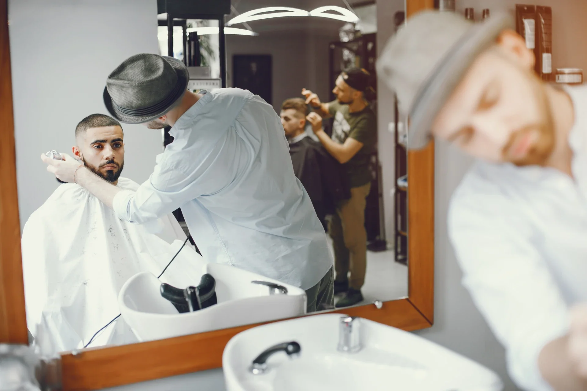 Starting a Salon Business in Dubai | Step-by-Step Guide