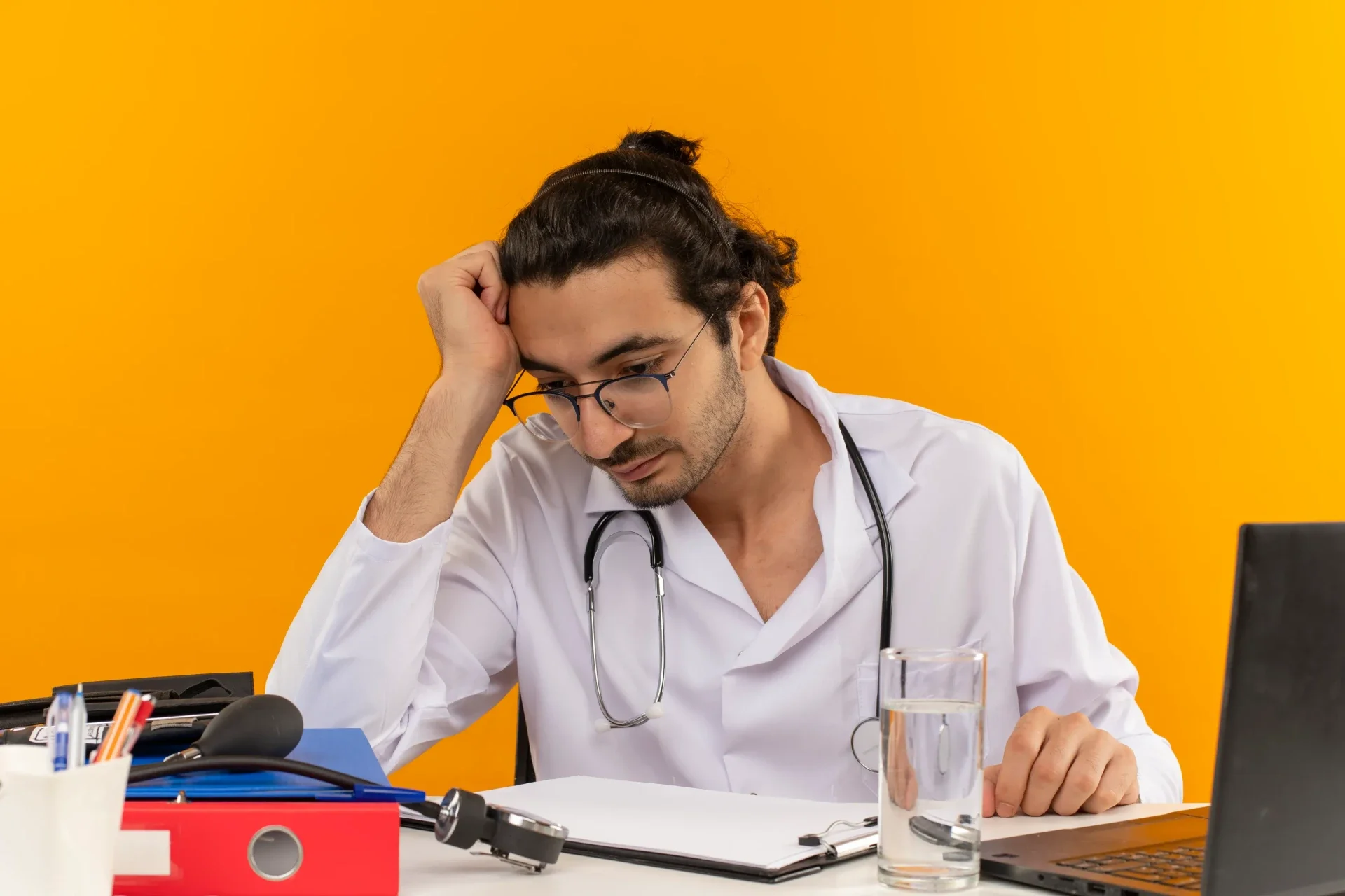 The_Dubai_Doctor_Dilemma_Overcoming_Staff_Burnout_and_Inefficient_Scheduling_in_Aesthetics_DINGG